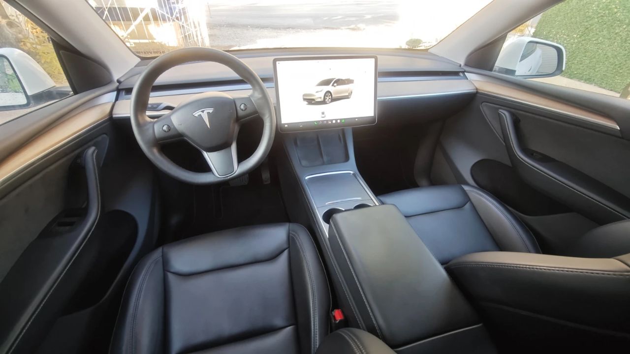 Tesla Model Y 2023