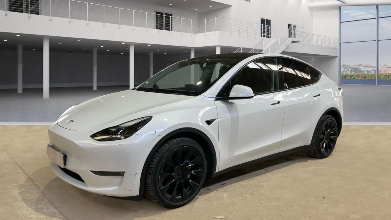 Tesla Model Y 2023