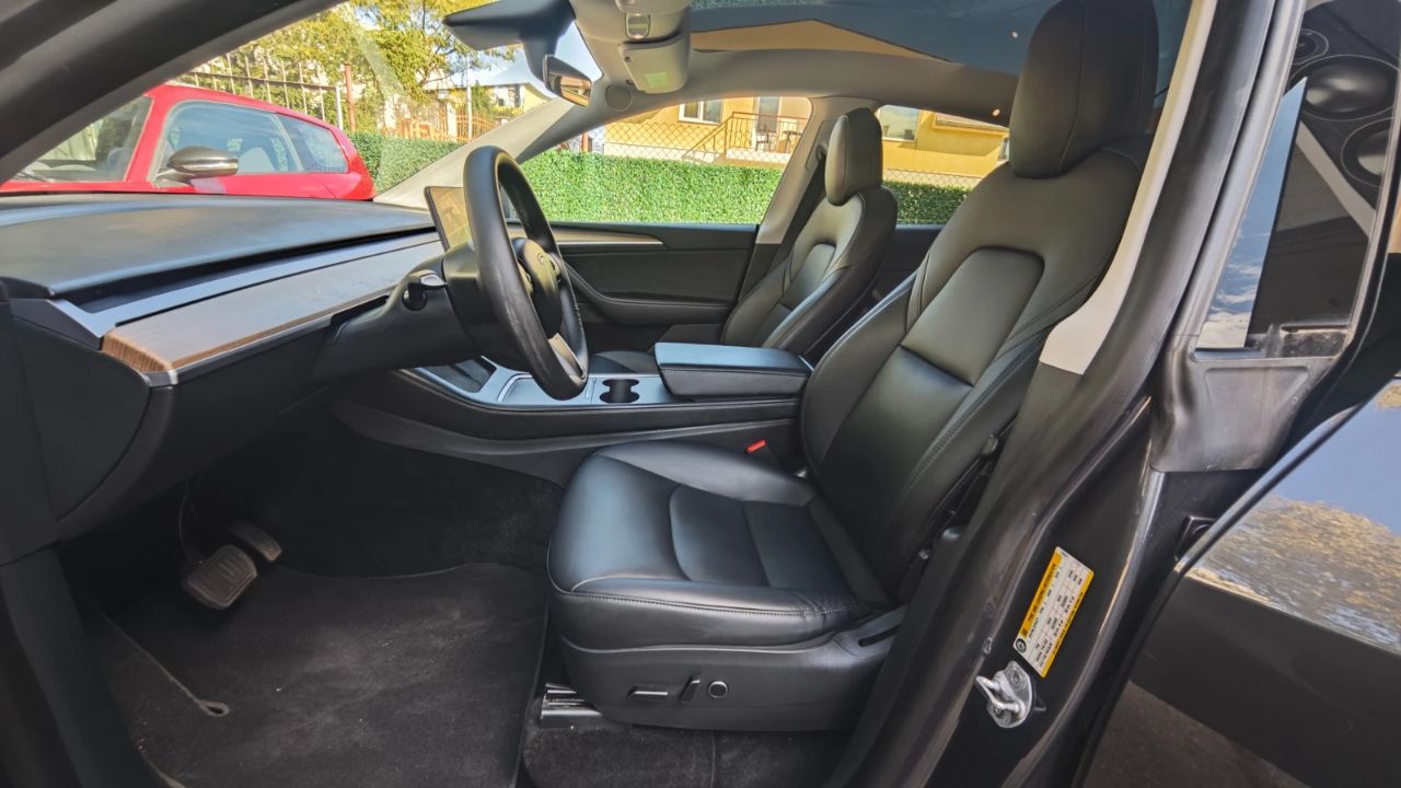 Tesla Model Y 2021