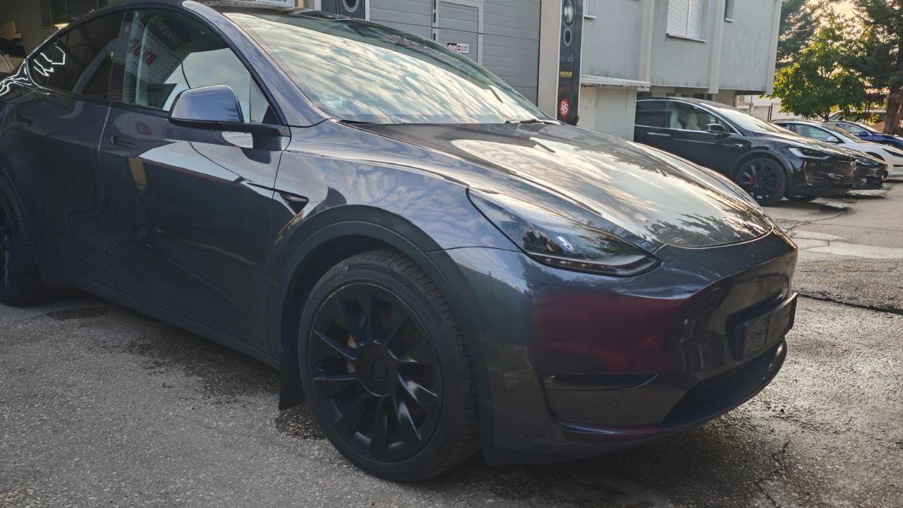 Tesla Model Y 2021