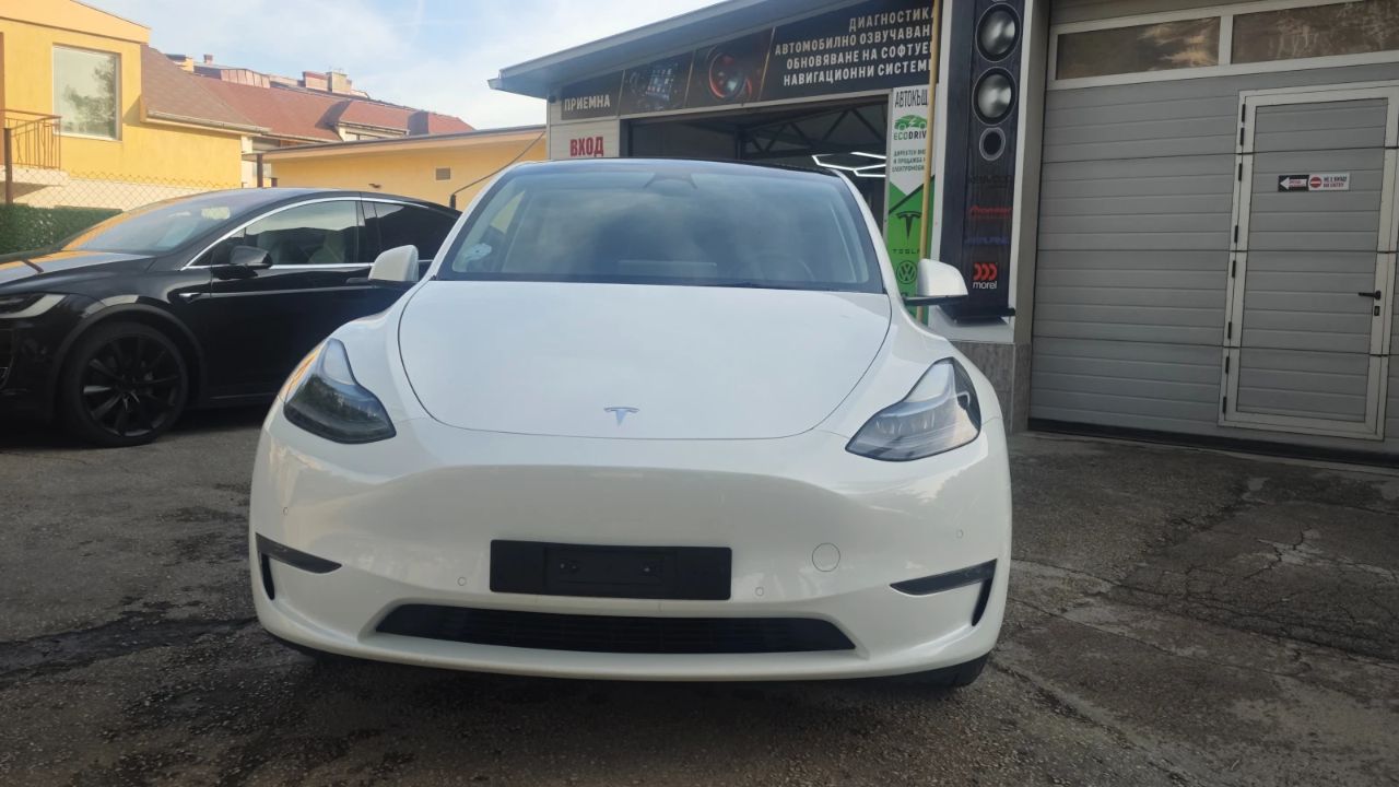 Tesla Model Y 2022