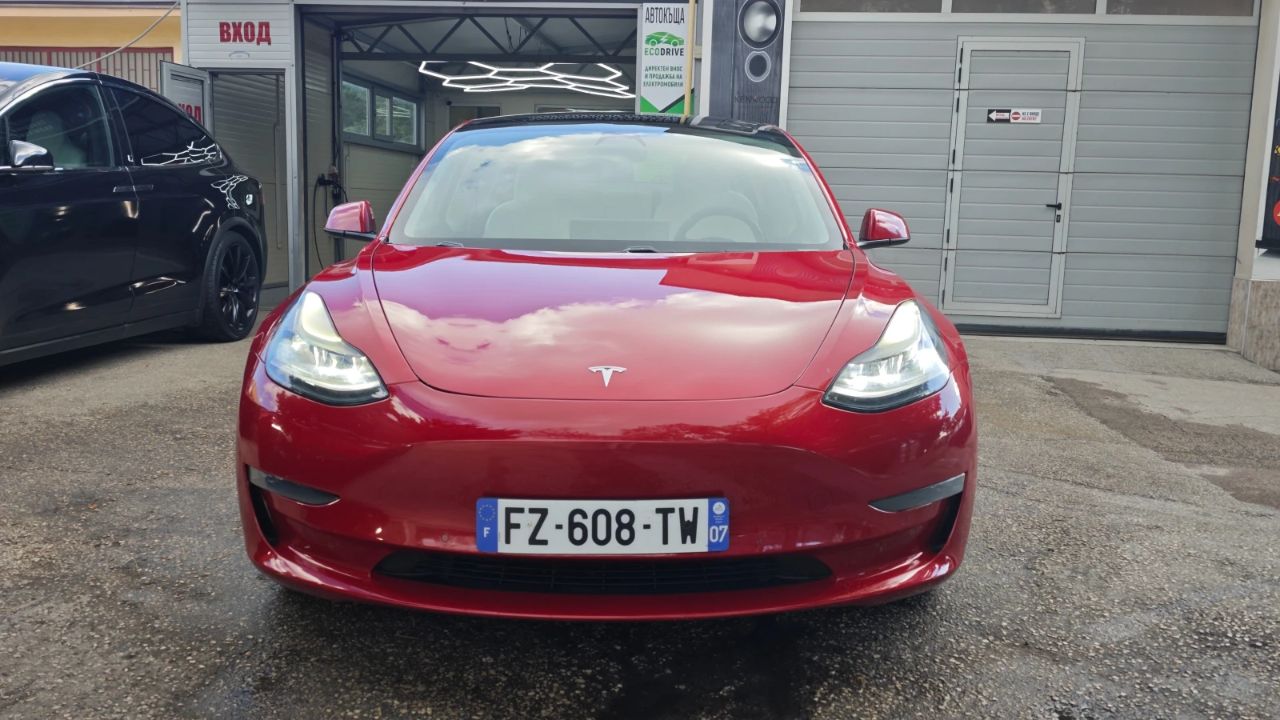 Tesla Model 3 2021