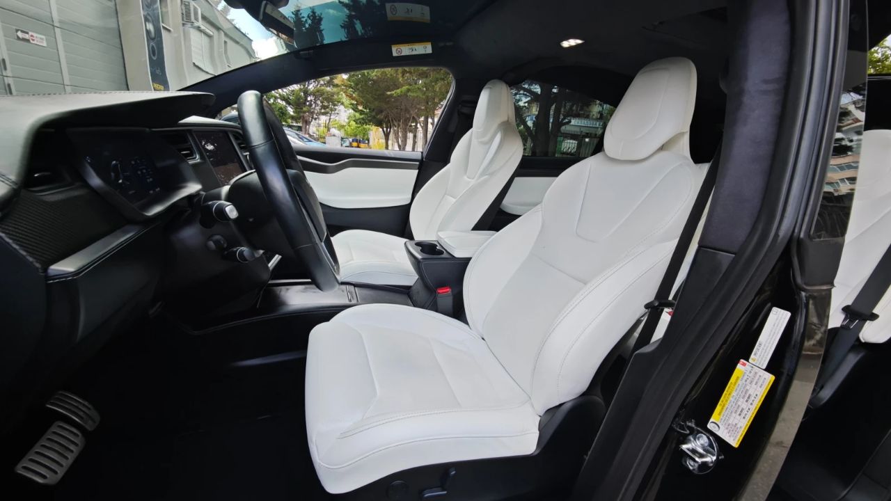 Tesla Model X 2018