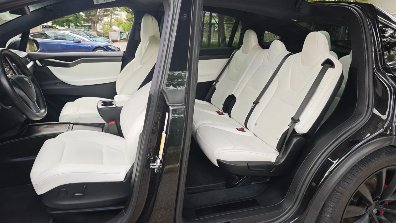 Tesla Model X 2018