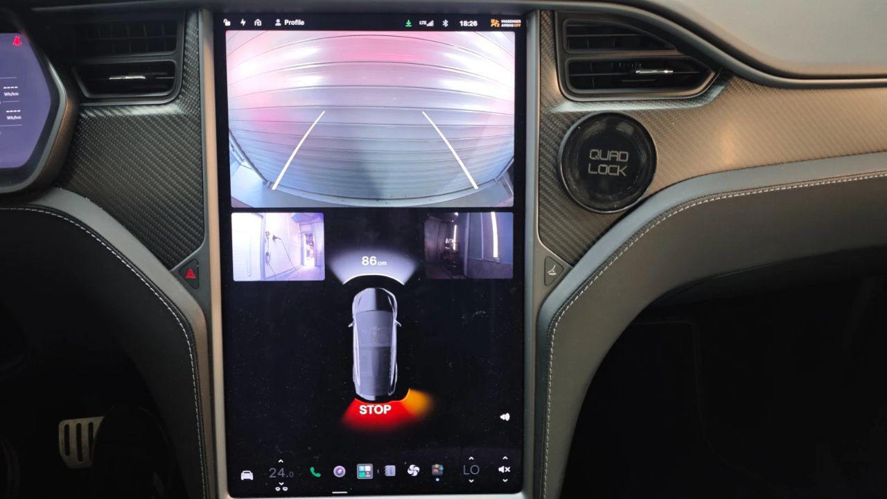 Tesla Model X 2018