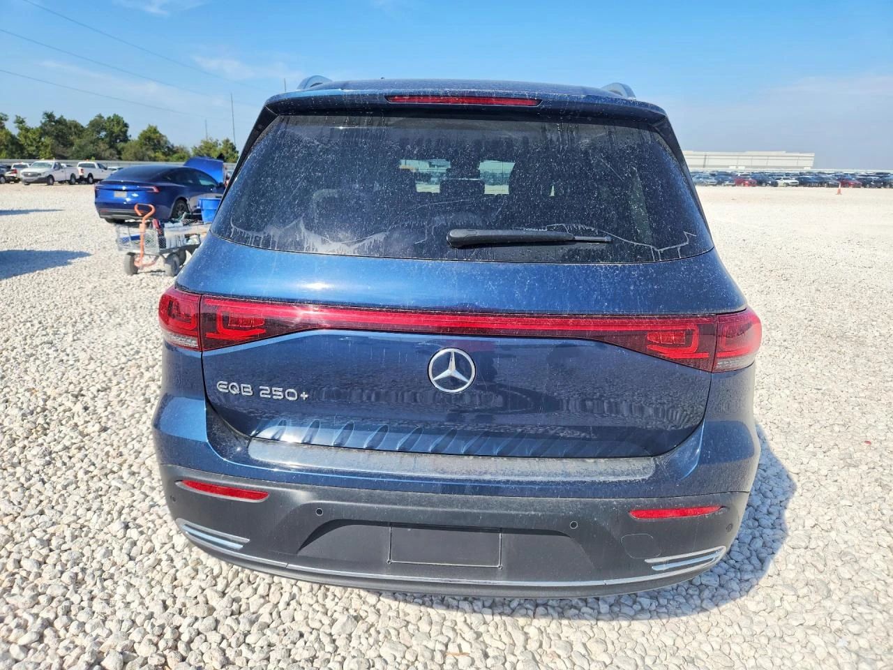 Mercedes-Benz EQB 2023