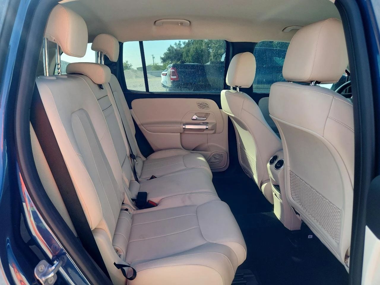 Mercedes-Benz EQB 2023