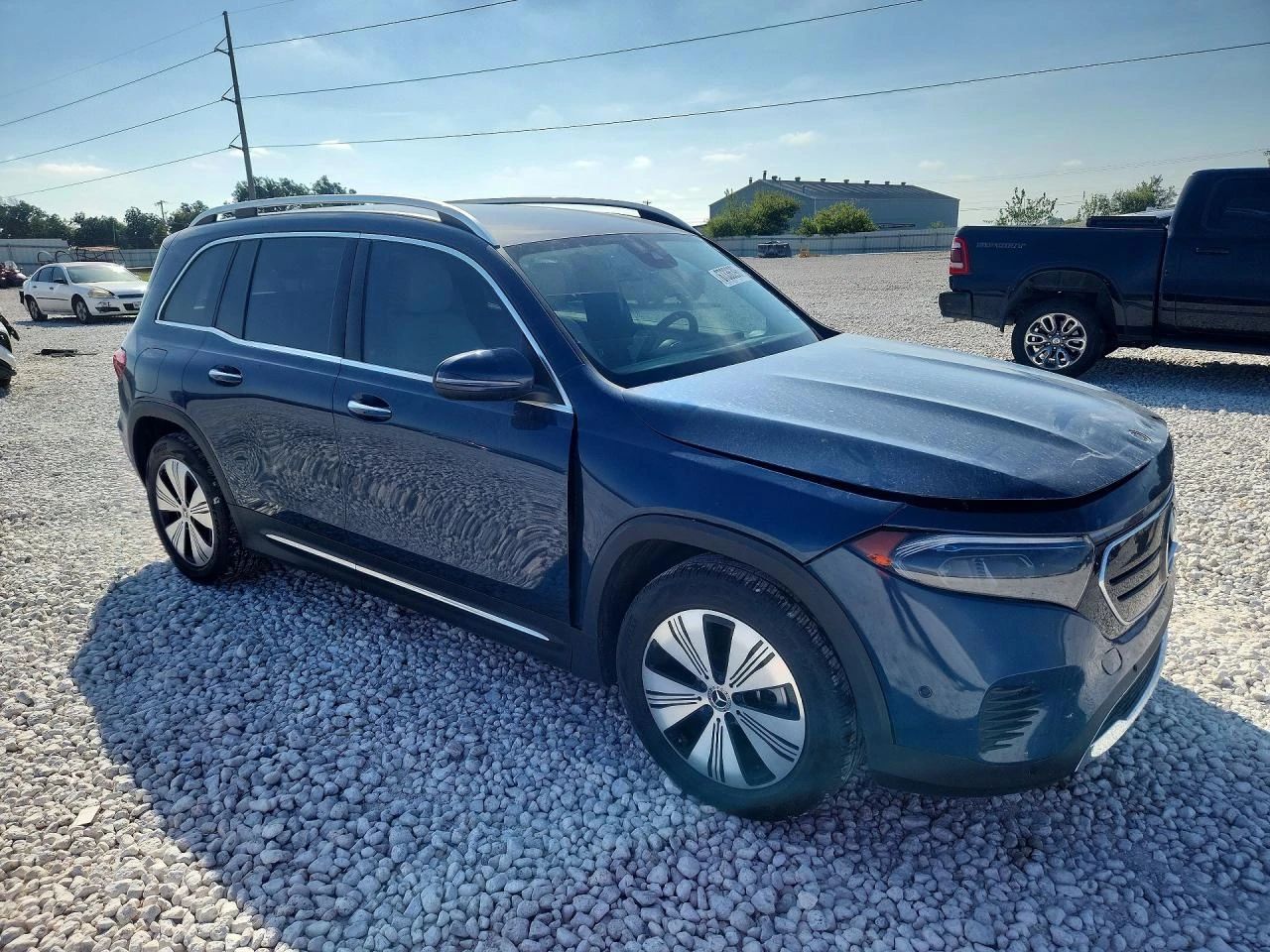 Mercedes-Benz EQB 2023