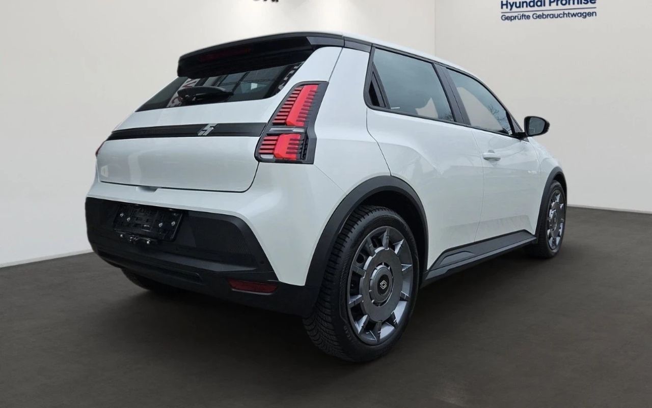 Renault 5 E-Tech 2025